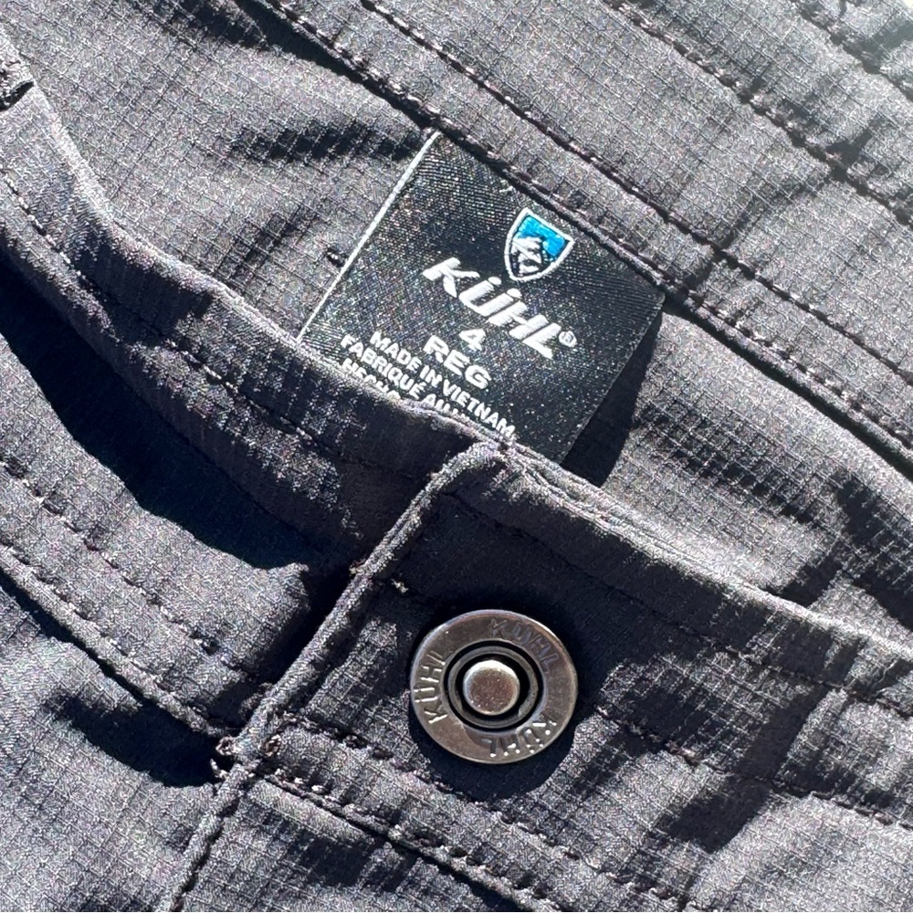 Kuhl Women’s Horizon Convertible Hiking Pants, Dark Charcoal Grey, Size 4 - Picture 4 of 9